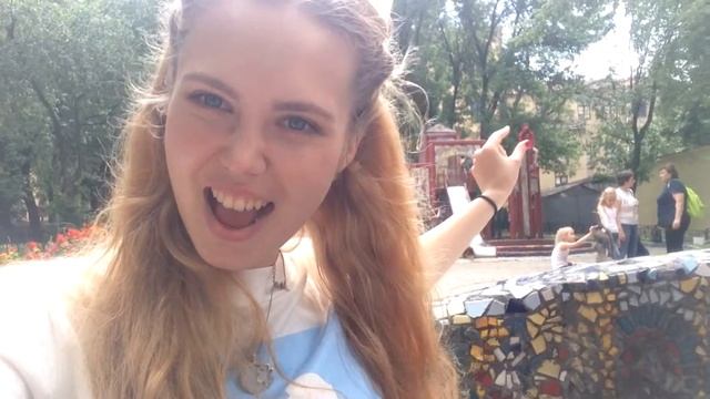 VLOG: Петербург с воды,разноцветные зонтики и питерские дворы #2 смотреть онлайн