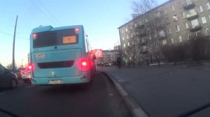 На велосипеде со скоростью автобуса? Едет шестикратный победитель первенств Псковской области.