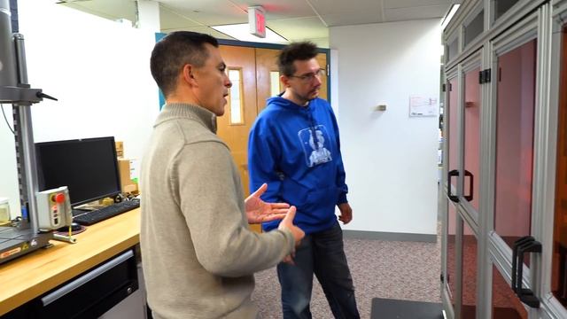 Gillette is 3D Printing Custom Razor Handles with Razor Maker смотреть онлайн