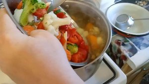 Овощной суп-пюре на курином бульоне