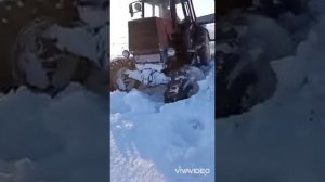 Трактор#снег#застрял#тащит мтз#2021#казан#деревня#выходные#прикол#