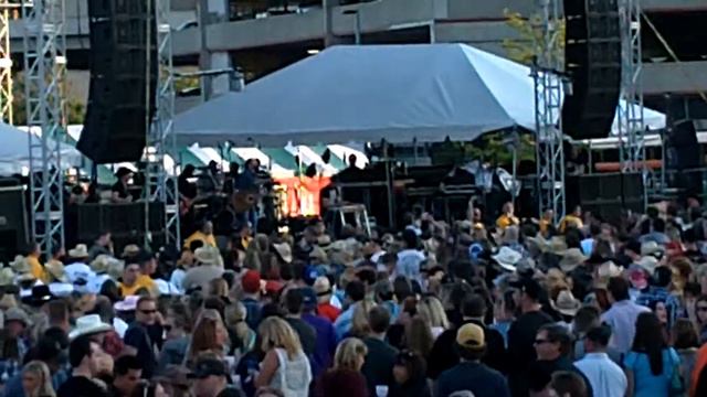 Josh Tompson- I Won't Be Lonely Long смотреть онлайн