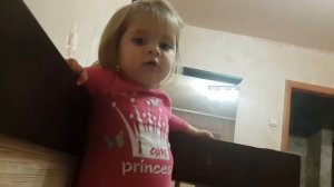 Приколы с детьми. Милана - какашка пукает)