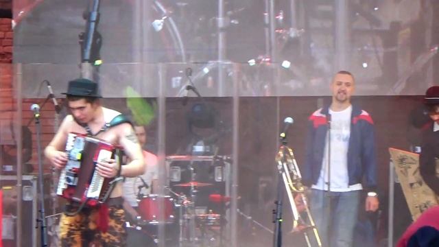 The Hatters Шляпники Юрий Музыченко БАТЛ 1 ФОЛК РОК VS РЭП ВИДФЕСТ ТАНЦУЕМ ПОЁМ TRIMA VLOGS Влог 9 смотреть онлайн