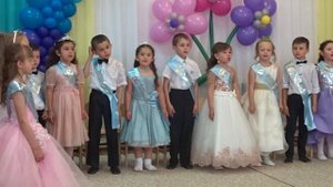 "Уходим в школу" - Мы в школу, мы в школу уходим в первый класс ...