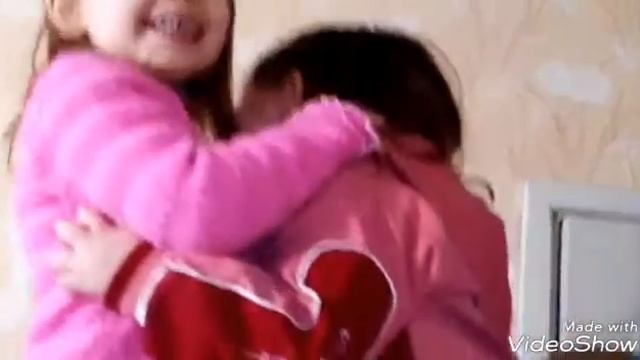 Ксюшины и Дашины поцелуйчики.. смотреть онлайн