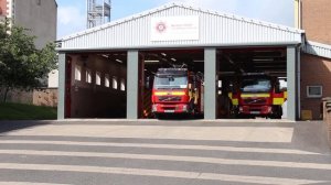 NIFRS / W1201 / DRZ 9979 / Volvo FLL / Water Rescue Ladder / Turning Out from Northland Fire Statio