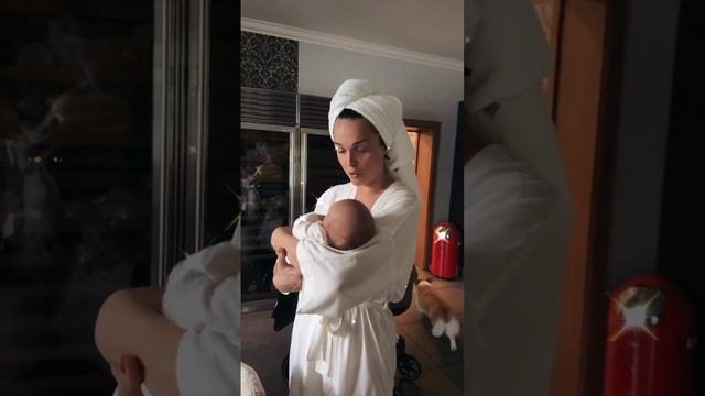 Фото внука певицы славы