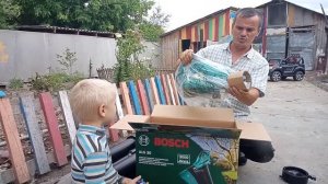 Обзор воздуходувки бош.Подметаем,Быстрая очистка черники.