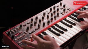 Станислав Цыбульский демонстрирует синтезатор NORD Lead A1