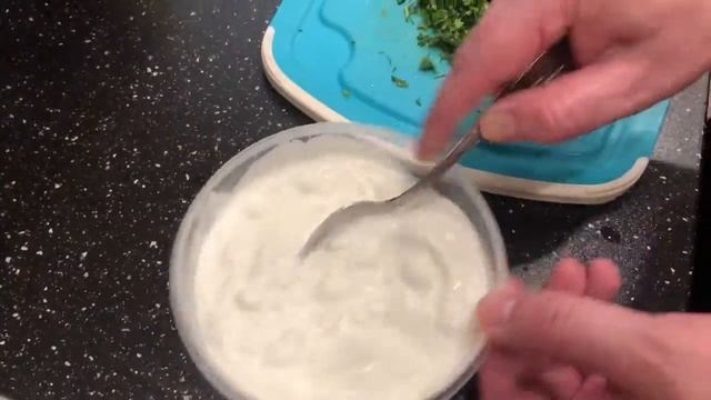 Белый соус к шашлыку(сметана+мацоне) ,,Цахтон’’ эпизод №619 смотреть онлайн