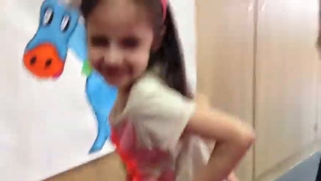 «Красная шапочка» на английском языке смотреть онлайн