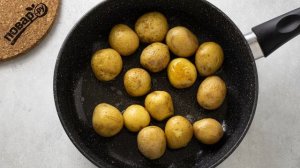 Жареный картофель в мундире