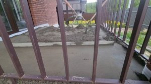 Полусухая стяжка пола одноэтажного дома площадью 138м2 в г. Тула п. Рассвет. 2024 год.