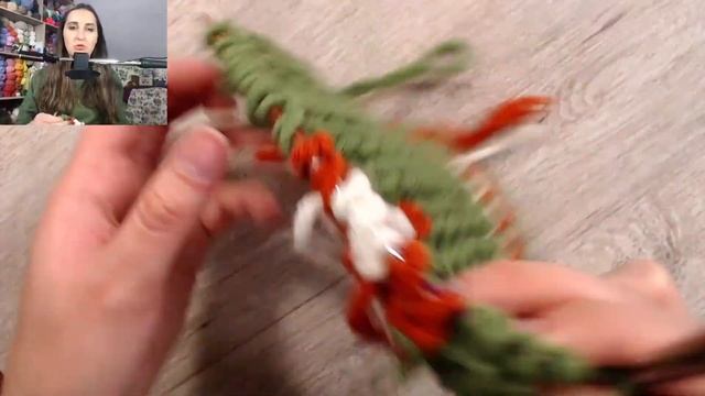 Вяжем жилеты #10. Вяжем жилет с интарсией и V-образным вырезом. Прямой эфир в 20:00 по Москве смотреть онлайн