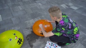 Чё он ЛОПНУЛ???МОКРЫЙ с головы до ног...