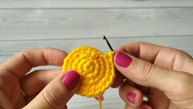 АППЛИКАЦИЯ СМАЙЛИК КРЮЧКОМ ДЛЯ НАЧИНАЮЩИХ