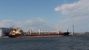 Мариупольский порт разминирован и уже принял первый корабль - видео