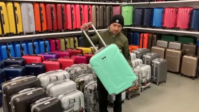 чемоданы на колесах распродажа москва