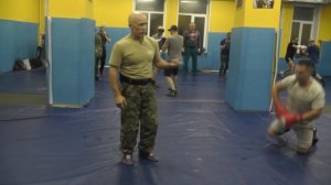 В Н Крючков.САО Стрела.От двоечки-Встречный удар ногой в печень(колено)