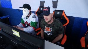 СКИНУЛ Vobon'a В БАССЕЙН / Учусь играть в NHL 20