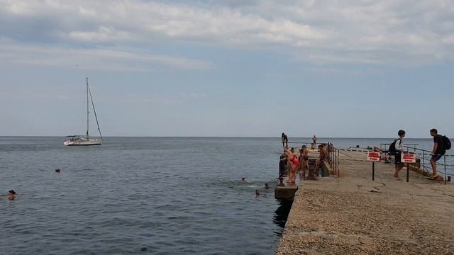 Партенит. Городской пляж ? 03.08.2021 смотреть онлайн
