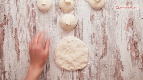 Пышные и мягкие лепешки, которые получаются у всех с первого раза!| Appetitno.TV