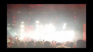 Концерт SHAMANa vlog. ФАНАТКА УПАЛА В ОБМОРОК НА СЦЕНЕ?