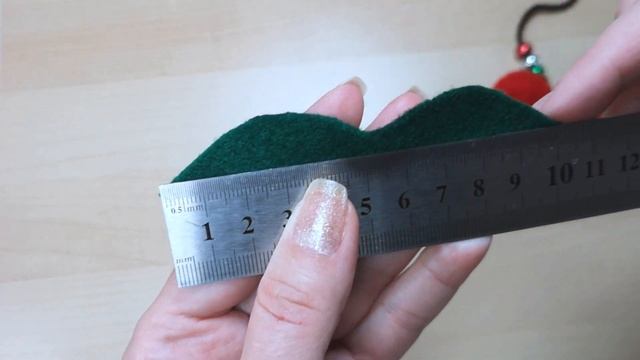 Идея брелка без вязания. Чудесные вишенки из помпонов.Брелок из пряжи. 211 смотреть онлайн