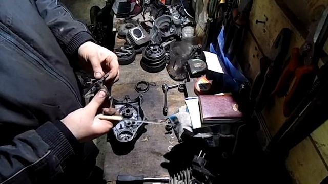 Обслуживание кик-стартера скутера смотреть онлайн