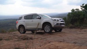 Isuzu mu-X | Safety