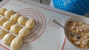 Расстегаи с рыбой. Из дрожжевого теста.