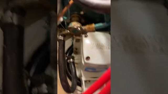 Episode #26 Fuel filter swap on Volvo Penta MD11C diesel engine. смотреть онлайн