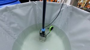 Видео-тест RedVerg RD-SPS400 5 как работает дренажный водяной насос с поплавком