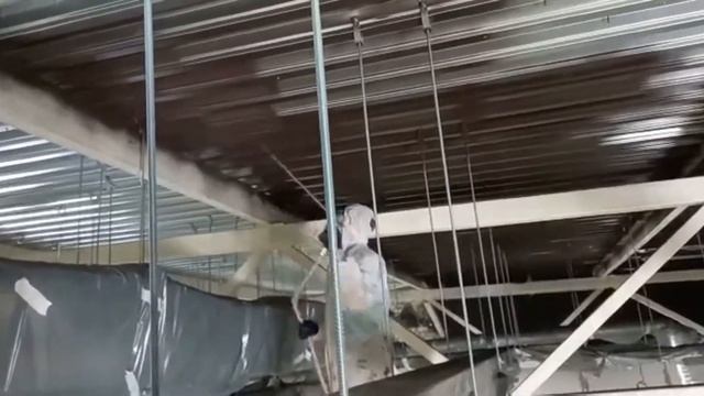 Покраска потолка в стиле ЛОФТ