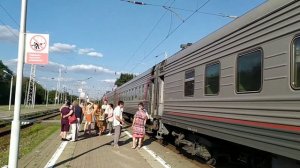 Таганрог. Поезд №295 Таганрог - Санкт-Петербург по станции Таганрог-Пассажирский / Taganrog station