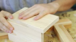 КАК СДЕЛАТЬ НЕОБЫЧНУЮ ПОЛКУ для книг на стену своими руками ✔ книжная полка в домашних условиях