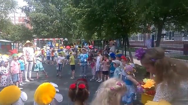 Праздник цветов в детском саду 172 г.Тюмень - 3 часть смотреть онлайн