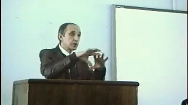 Малыхин. Многоматочное пчеловодство 02.02.2013 часть 1 из 2 смотреть онлайн