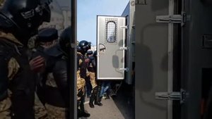 ОМОН разгоняет людей в Хабаровске 10 октября 2020 года