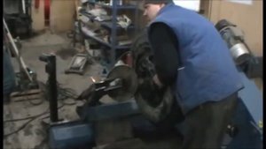 грузовой шиномонтаж  накачка шины