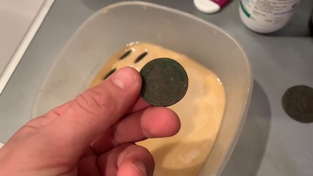 Чистка медных монет в мыльном растворе смотреть онлайн