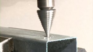 Сверление ступенчатым сверлом G-Cut