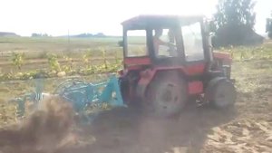 копка картофеля самодельным трактором