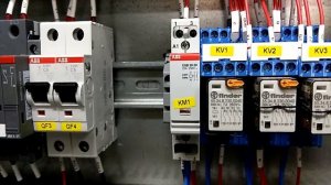 Модульный контактор ABB ESB20-20 и реле времени Elco