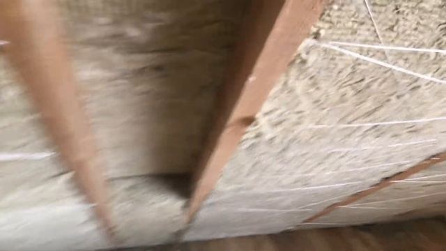 Порядок укладки утеплителя между стропилами. смотреть онлайн