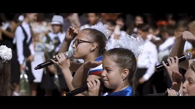 Микс-поздравление вокальных коллективов лицея (Руководитель Корчагина Э.В.). смотреть онлайн