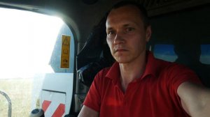 Еду, еду на комбайне. Ходит морем рожь.