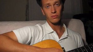 Вьюжится от холода ночь.