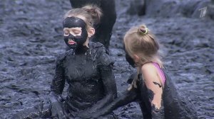 Десять тысяч человек искупались в грязи на фестивале Ставрополья